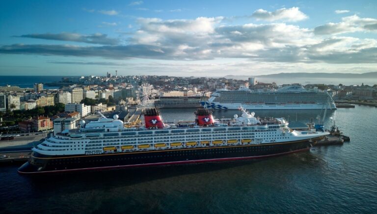O porto da Coruña, líder en turismo de cruceiros