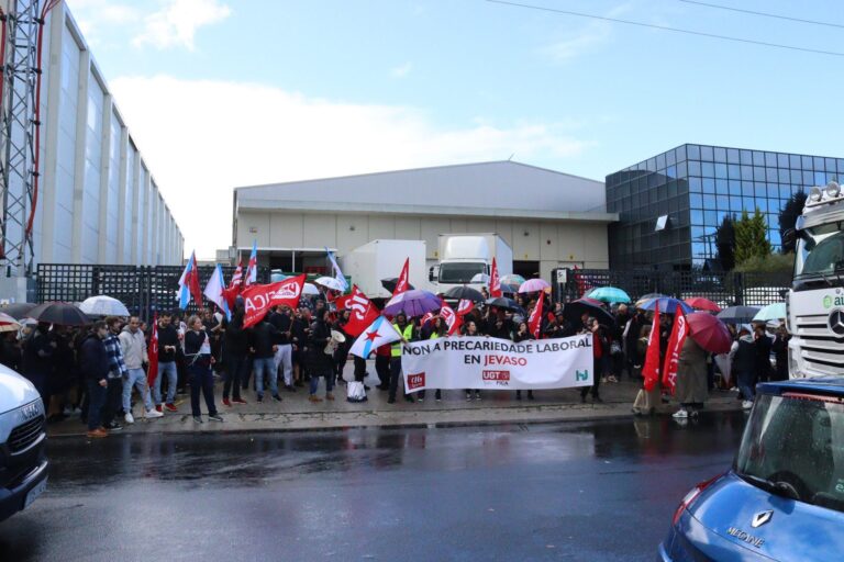 Traballadores da téxtil Jevaso mobilízase en Arteixo para pedir condicións laborais “dignas”
