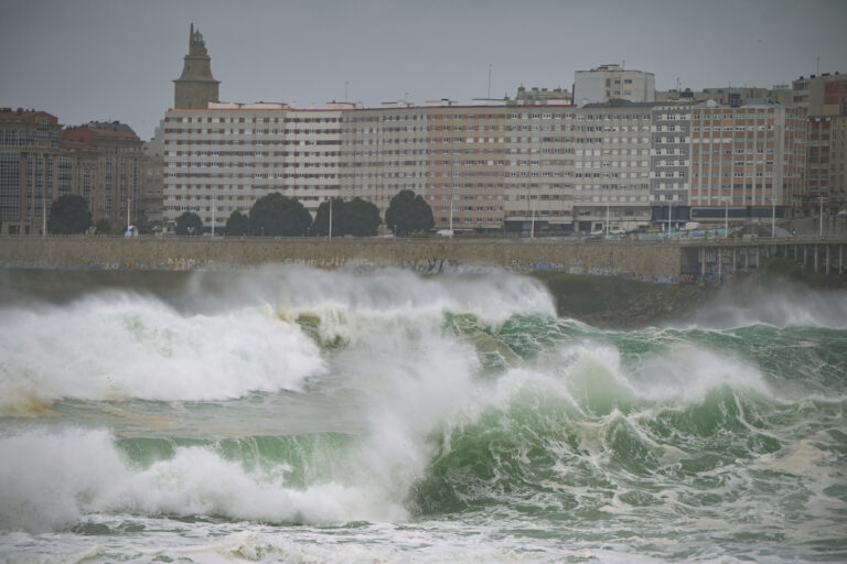 Alerta por ventos de forza sete en todo o litoral coruñés