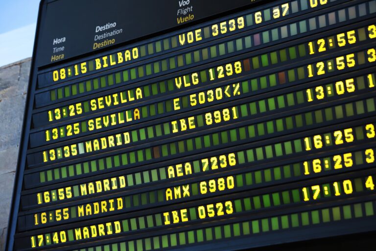 O temporal obriga a desviar a Madrid dous voos con destino A Coruña