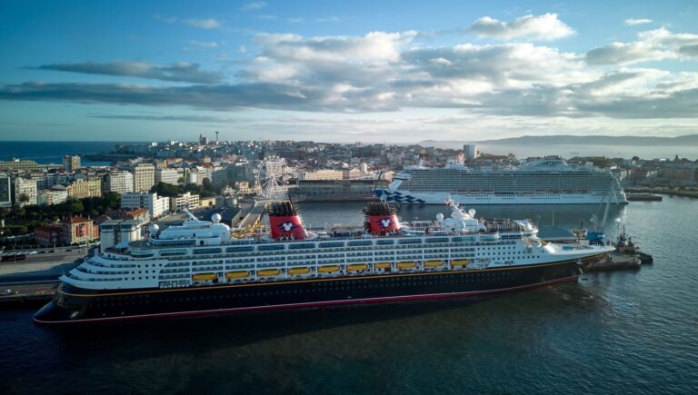Nova marca histórica: o porto da Coruña recibiu máis de 220.000 pasaxeiros a bordo de 136 buques o ano pasado