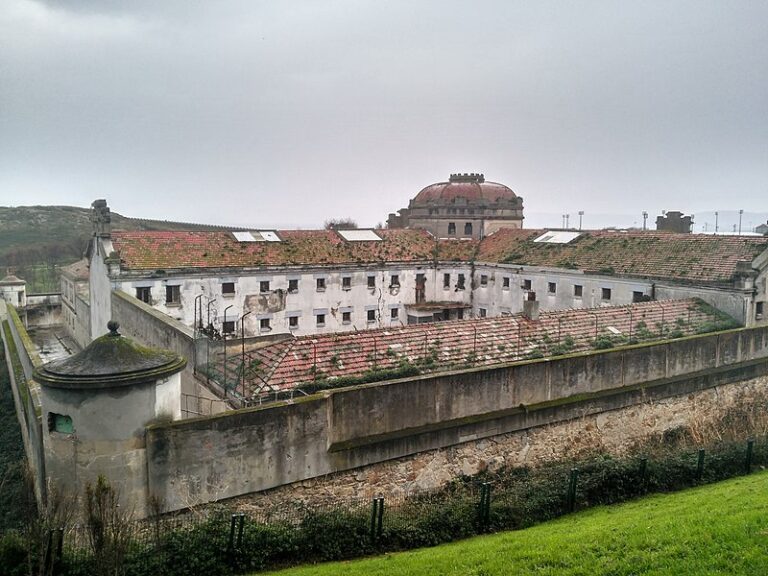 Nova campaña para recuperar e revertir ao patrimonio da Coruña o vello cárcere provincial