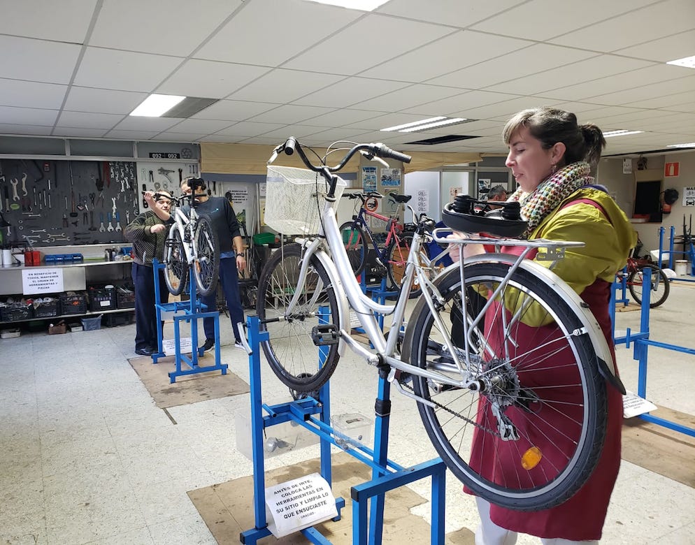 Taller Reciclos en Padre Rubinos vello 2