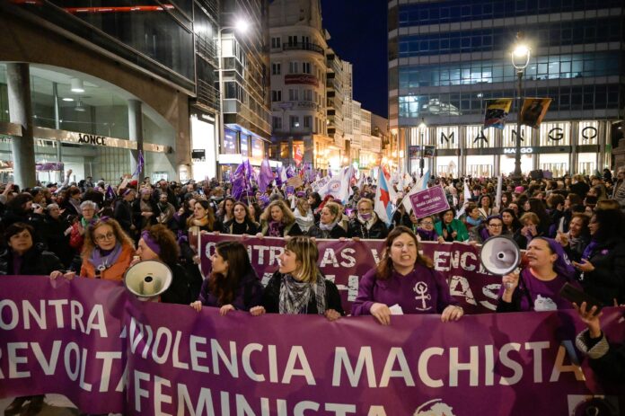 Manifestación pola igualdade de xénero o ano pasado no Obelisco convocada pola Plataforma Feminista Galega e Marcha Mundial dás Mulleres no 8M. M. DYLAN