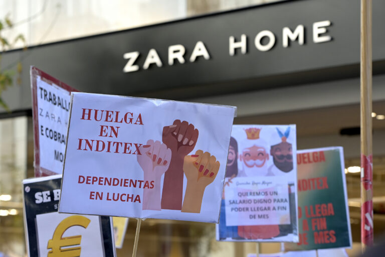 Traballadoras de Inditex esixen na Coruña “melloras laborais e sociais” como as que “xa teñen” os seus compañeiros