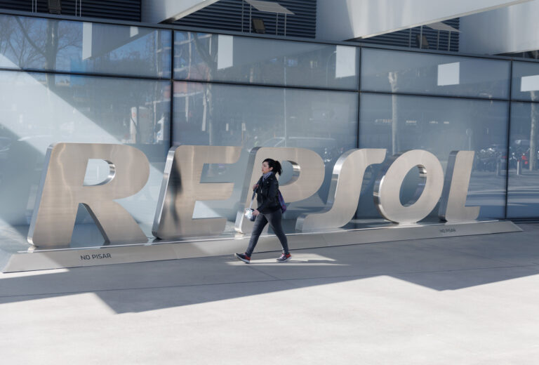 Repsol consegue 15 millóns de axudas para o seu proxecto de hidróxeno renovable na Coruña