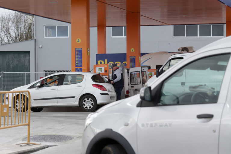 Piden 5 anos de cárcere dúas mulleres que compraron unha gasolineira a pesar de non ter solvencia en Ferrol