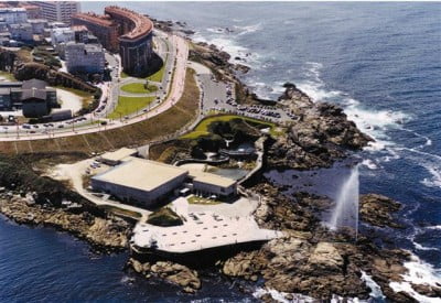 Achan o corpo sen vida dunha muller no mar nas proximidades do acuario da Coruña