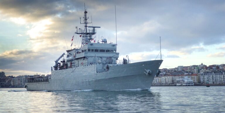 O patrulleiro de altura ‘Atalaya’ recala na Coruña con motivo da Tall Ship Races 2023