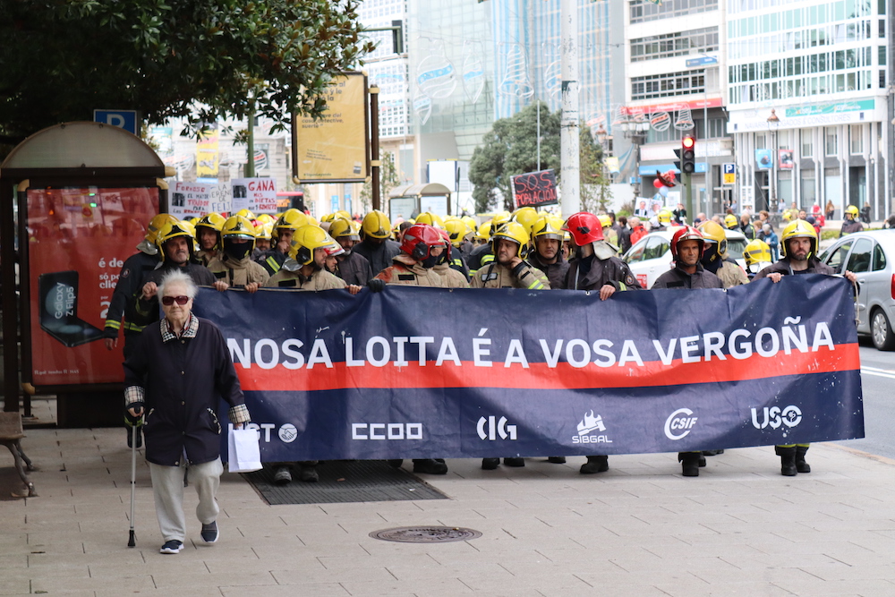 BOmbeiros de Galicia manifestandose na Coruna 2