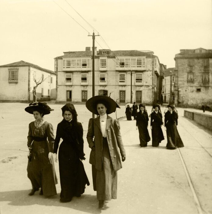 Porta de Aires, 1909-Coruna