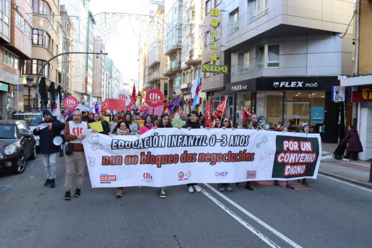 Manifestación na Coruña das traballadoras de escolas infantís