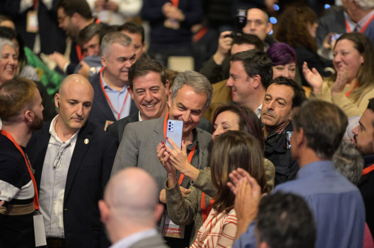 Zapatero reafirma na Convención do PSOE o seu apoio á Amnistía
