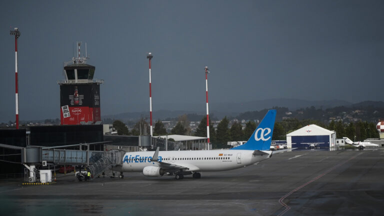A Coruña, líder no aumento de viaxeiros nos aeroportos galegos en xaneiro
