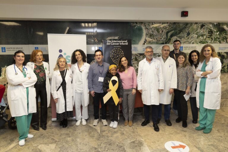 A alcaldesa da Coruña reclama máis investimento en investigación no Día Internacional do Cancro Infantil