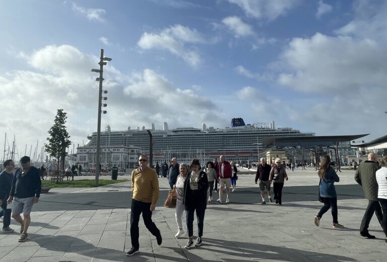 O porto da Coruña prevé superar este ano a afluencia de cruceristas, con máis de 150 escalas
