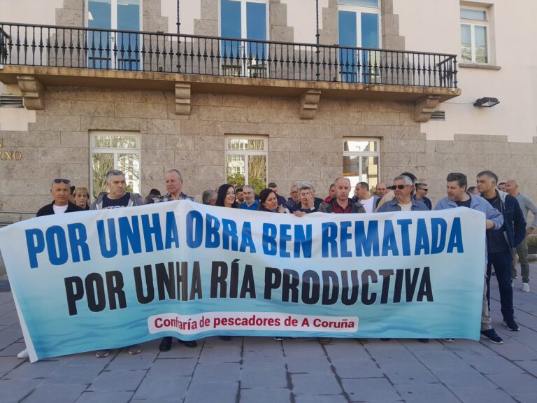 Nova protesta das mariscadoras da ría do Burgo para pedir solucións mentres non poidan faenar