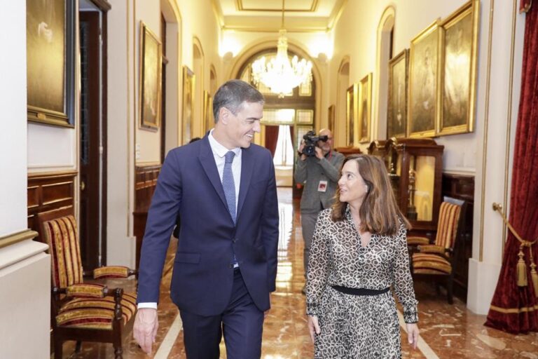 Inés Rey acusa a Feijóo de actitude “mezquina” con Sánchez: “As súas declaracións foron infames”