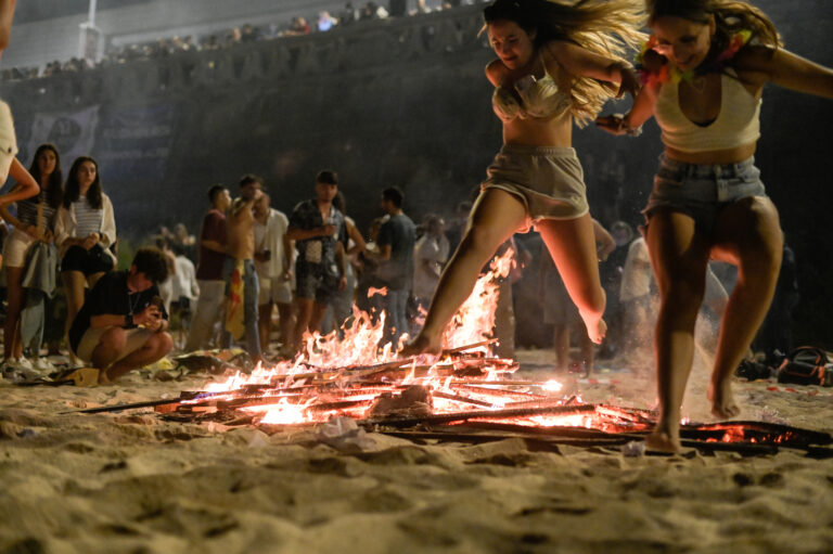 A Coruña regulará as normas para as sardiñadas e fogueiras do San Xoán