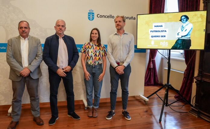 e o concelleiro de Deportes, Manuel Vázquez, ademais de Ana Viqueira, guionista e produtora do documental, e Fernando del Moral, sobriño-neto de Irene González Basanta.