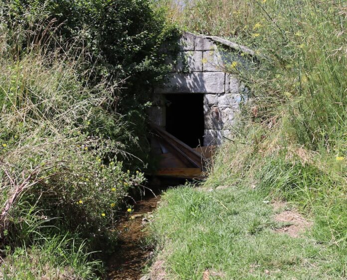 Arqueta da fonte dos Frailes en Visma A Gramela