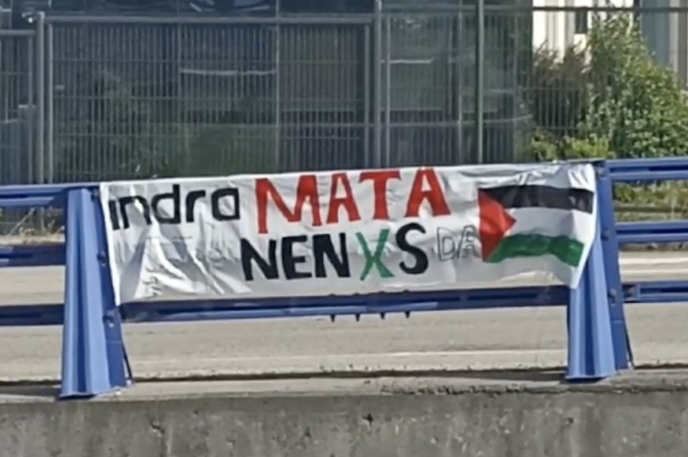 Indra mata nenos palestinos dende Coruna
