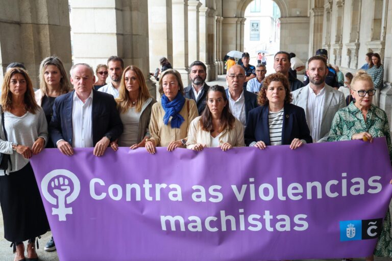 Repudio ao crime machista da Coruña con concentracións e minutos de silencio en varios puntos de Galicia