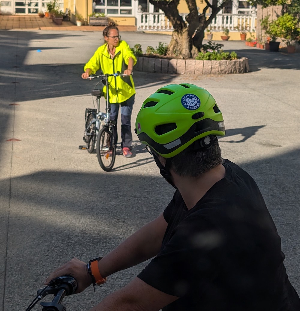 Blanca na Escola da Bici de Mobiliza