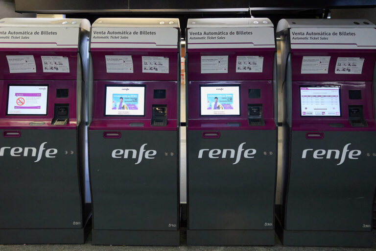 Renfe porá en circulación a partir do 15 de decembro dous servizos de Avlo na conexión A Coruña-Madrid