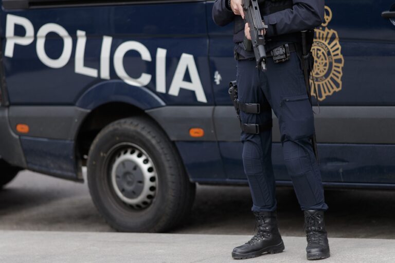 A Policía propón sancionar a 165 afeccionados polos altercados do Dépor-Málaga