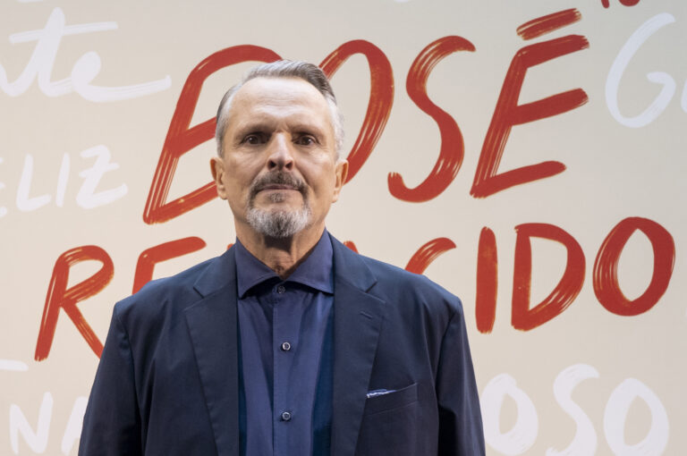 Miguel Bosé anuncia o seu regreso aos escenarios oito anos despois, cun concerto o 11 de xullo na Coruña