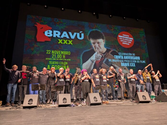 Gran Noite Corunenta-Presentacion docu Bravu XX-Todos