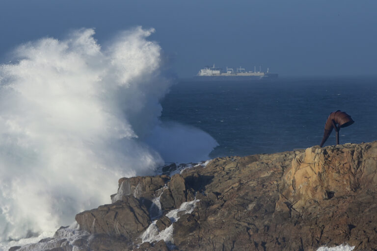 O litoral da Coruña, en alerta laranxa este sábado por temporal costeiro