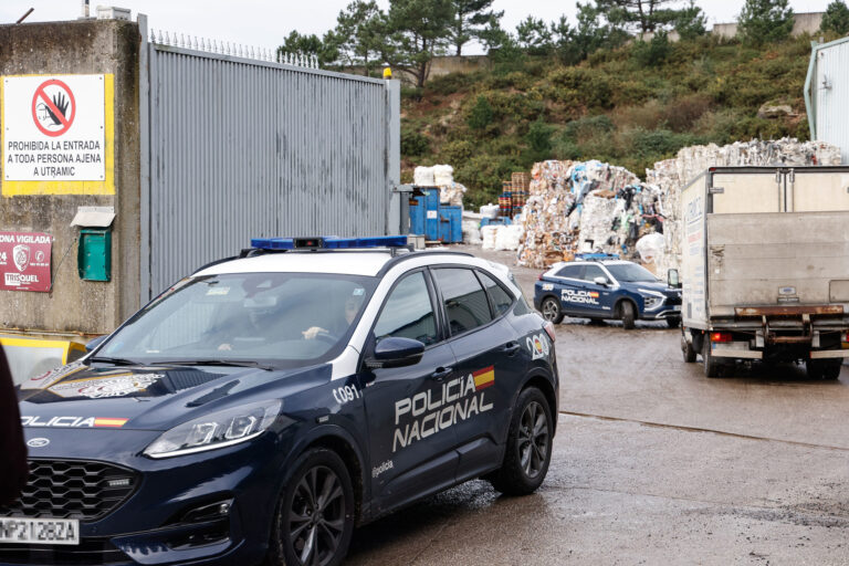 O home cuxo cadáver se atopou nun colector de cartón na Coruña puido morrer de forma accidental