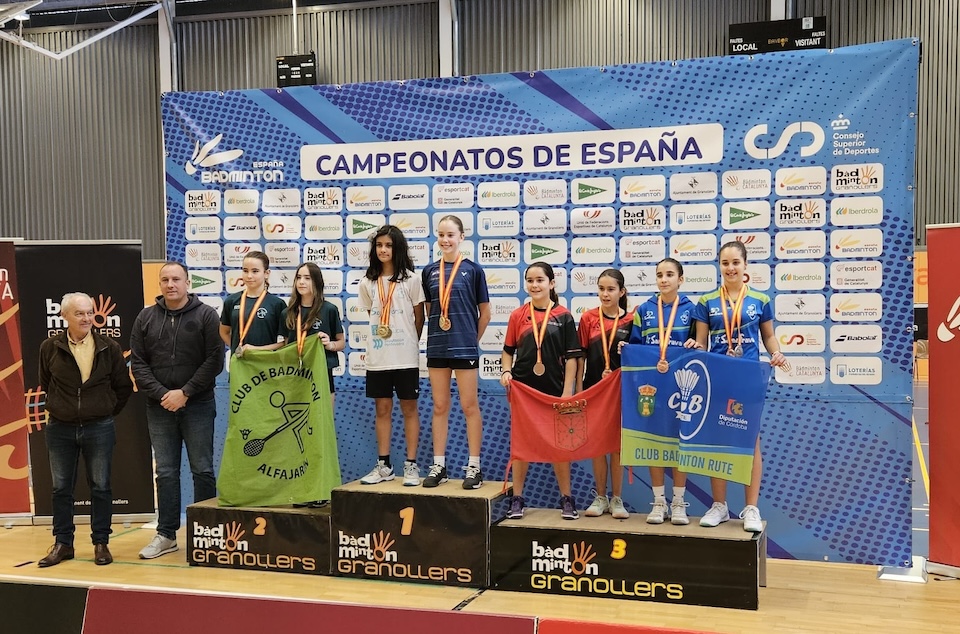 Xulia e Maia campionas de España de Badminton sub13