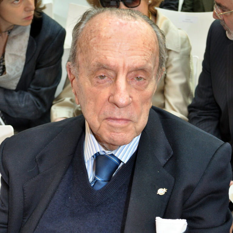 Piden a retirada do título de Fillo Adoptivo da Coruña a Manuel Fraga