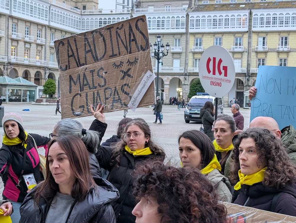 Concentración das traballadoras das escolas infantis da Coruna co concelleiro Ignacio Borrego 1