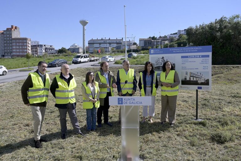 Pontón acusa a Rueda de “estafa” por anunciar como protexidas “vivendas de aluguer a 1.000 euros” en Xuxán