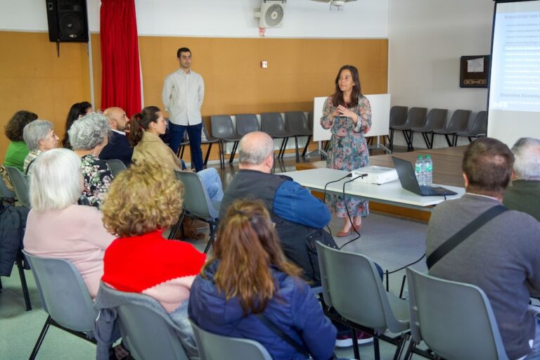 Alcaldesa no Centro Civico de Monte Alto