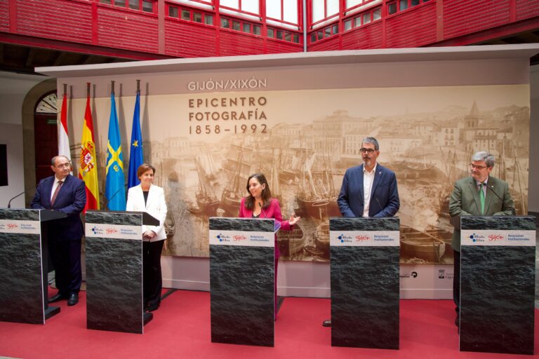 Inés Rey reivindica o proxecto de fachada marítima como “modelo de cooperación” ante urbes atlánticas