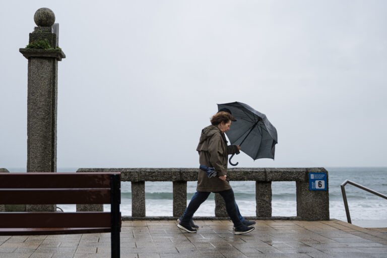 Activada para este domingo a alerta por choivas na Coruña