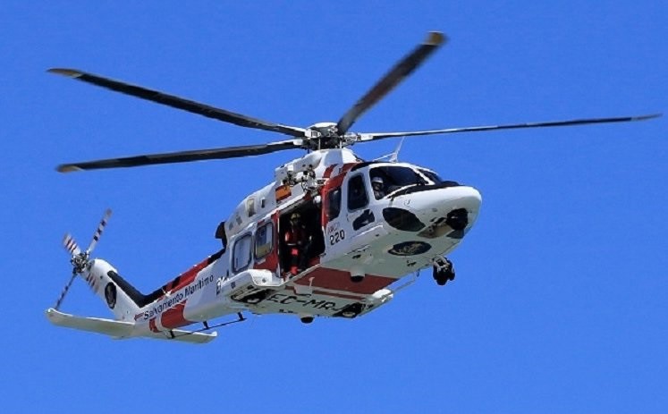 Un pasaxeiro foi evacuado desde un cruceiro fronte á costa da Coruña