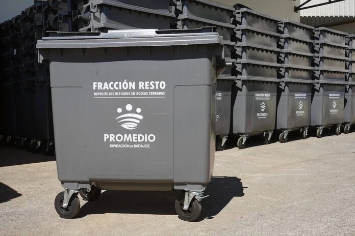 Contedor-gris de fraccion resto de Badajoz