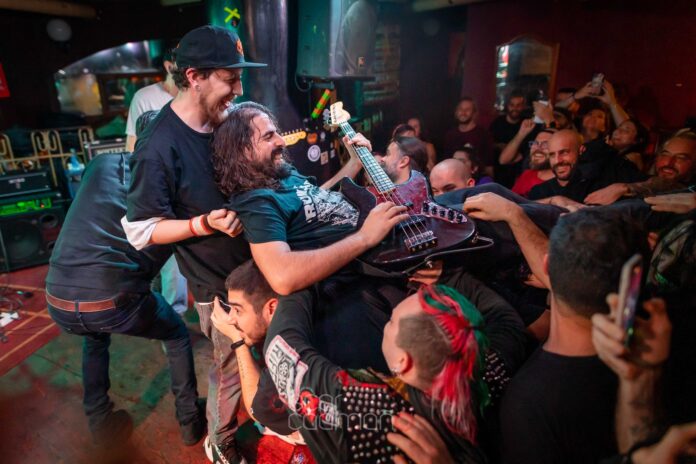 Punk para Perretes na Mardi Gras-Foto-Oscar Caamano
