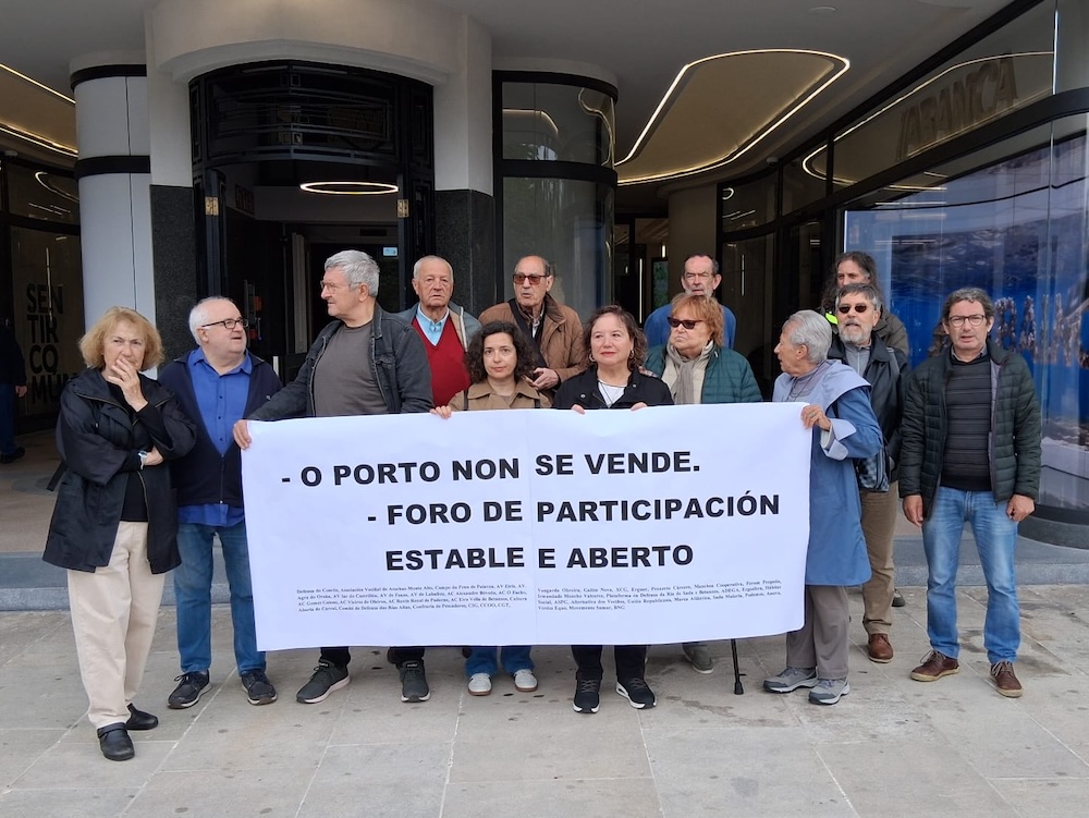 Representantes de entidades sociais da Coruna vetadas no Foro Coruna Maritima