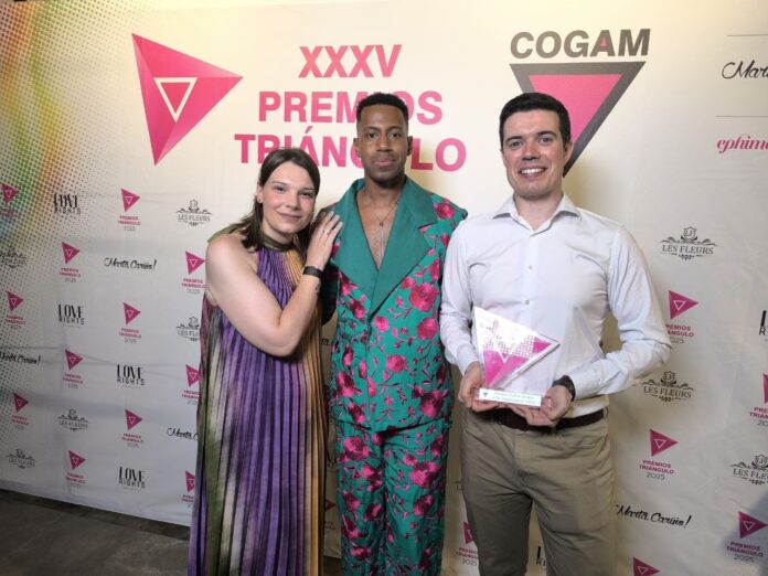 Premio á asociación LGTBI+ Alas Coruña. Ás CORUÑA