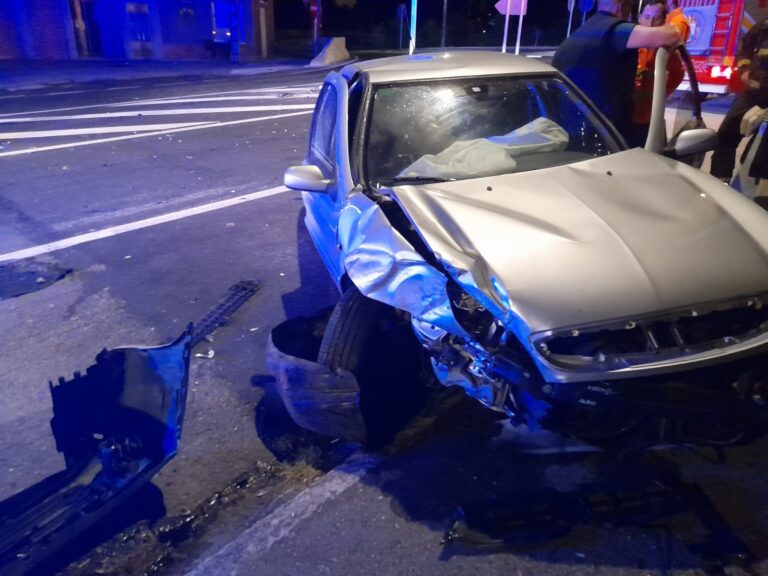 Ferida unha persoa tras un accidente na N-6 ao seu paso por Bergondo