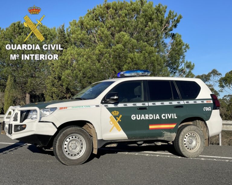 A Garda Civil rescata un ancián desorientado e sen medicación durante varios días en Paiosaco