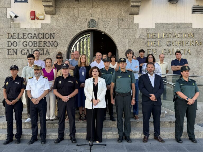 Acto de condena ante a Delegación do Goberno polo asasinato machista de Badaxoz