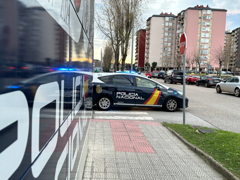En liberdade e investigado por lesións o detido por apuñalar a outro nun brazo o domingo